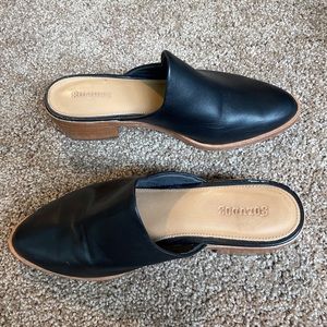 Soludos black leather mules size 9